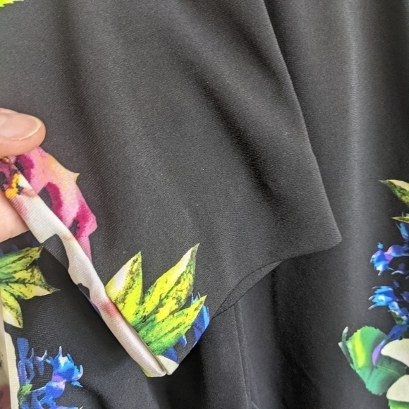 JOSEPH Ribkoff Fantastic Floral Legging Pants 2 - Picture 13 of 13